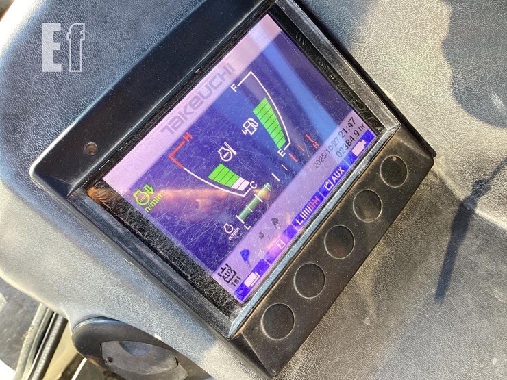 2019-takeuchi-tb290-image-21