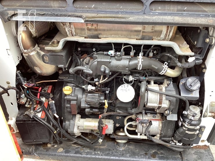 2016-bobcat-s770-image-11