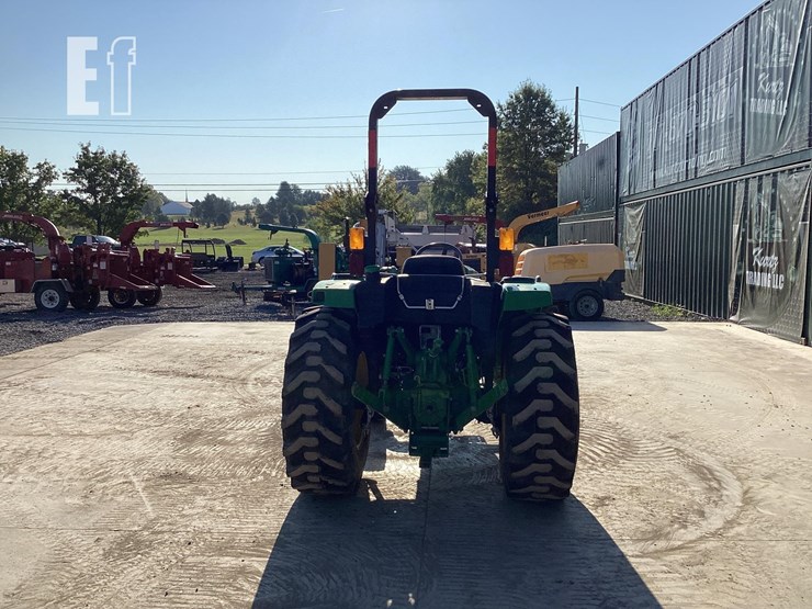 2020-john-deere-4044m-image-3