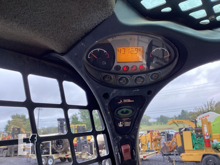 2015-bobcat-s650-image-16