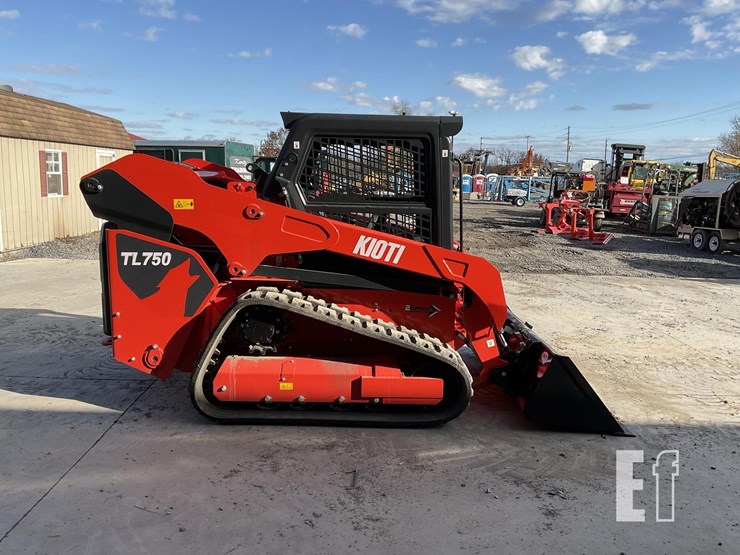 2025-kioti-tl750-image-5