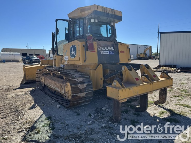 2019-deere-850l-lgp-image-2