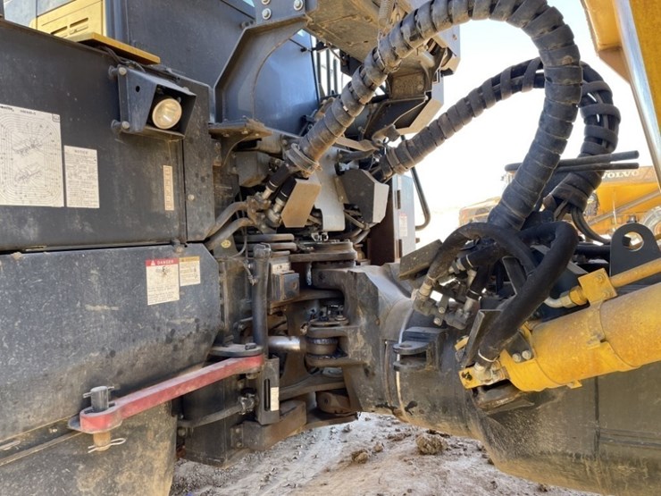 2021-komatsu-hm400-image-13