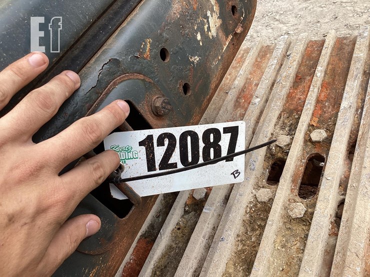 2021-hyundai-hx220l-image-21