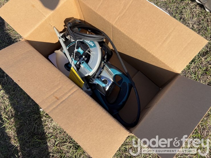 makita-7-1/4-"-magnesium-hypoid-saw-5377mg--1-yr-factory-warranty--recon-image-3