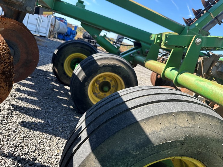 john-deere-637-image-13