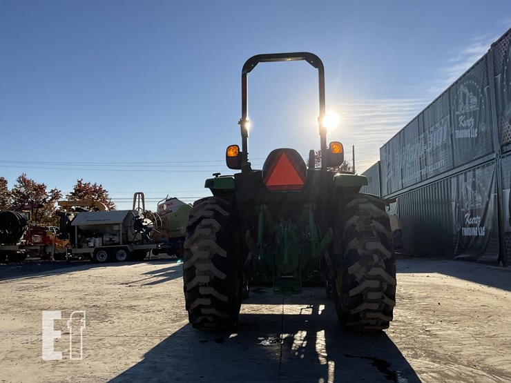 2023-john-deere-4044r-image-3