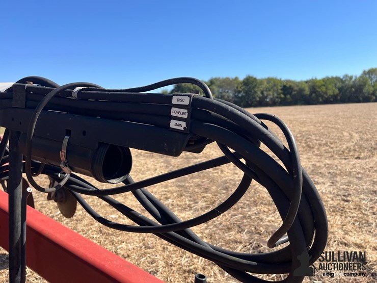 case-ih-530b-ecolo-tiger-9-shank-disk-ripper-image-13