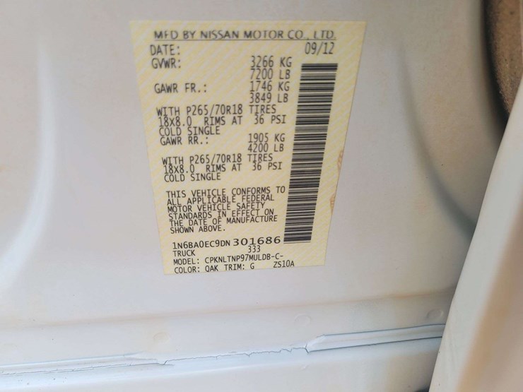 2013-nissan-titan-image-15