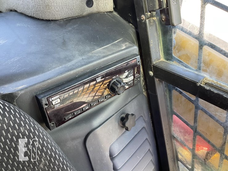 2020-caterpillar-259d3-image-15