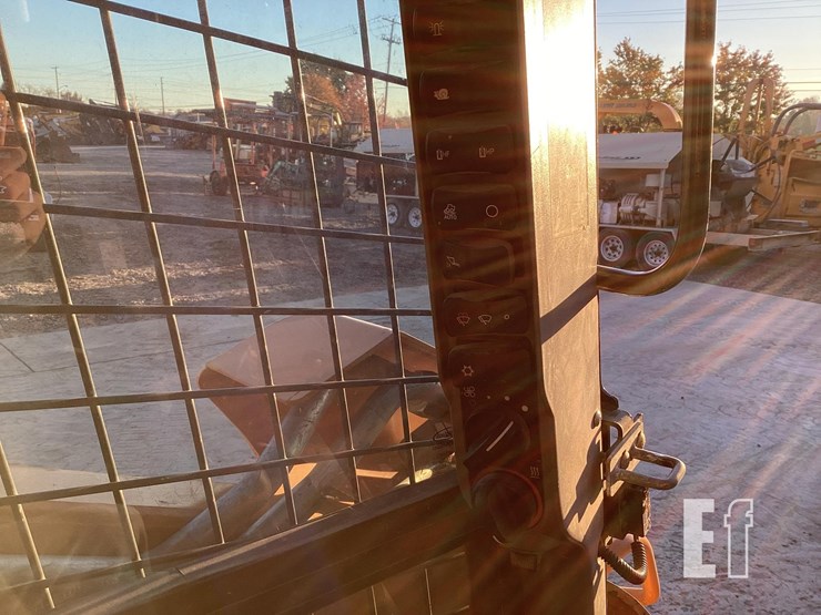 2022-case-tv450b-image-19