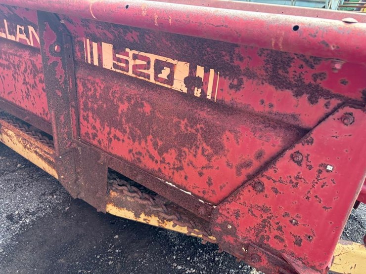 new-holland-520-image-10