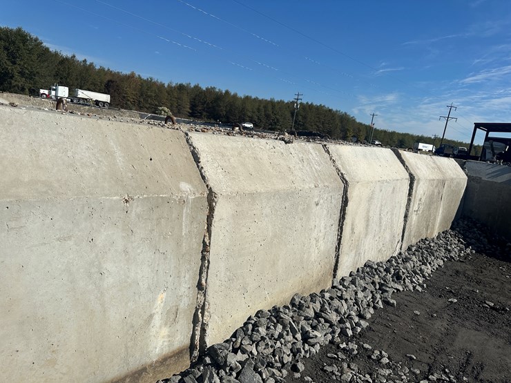 #32727-•-lot-of-(13)-~57"x80"-concrete-culvert-sectionss-image-24