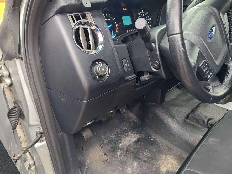 2017-ford-expedition-image-19