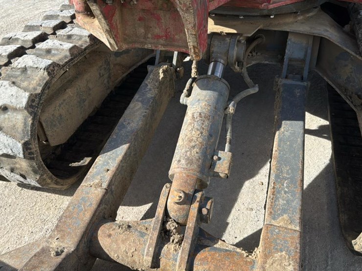 takeuchi-tb145-image-26