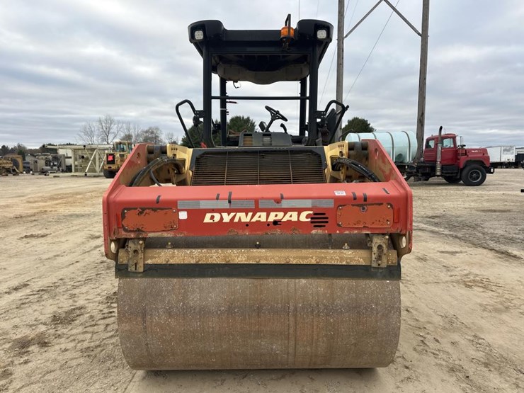 2009-dynapac-cc324-image-4