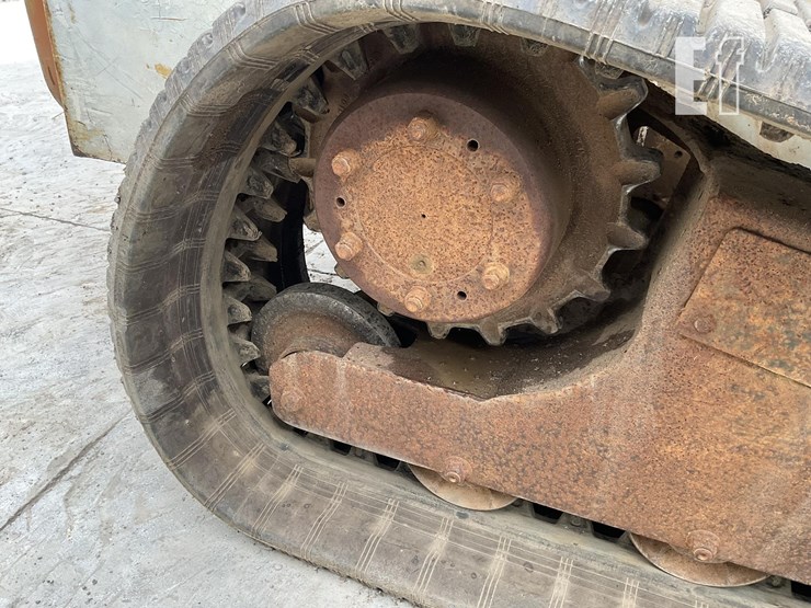 2005-bobcat-t250-image-13