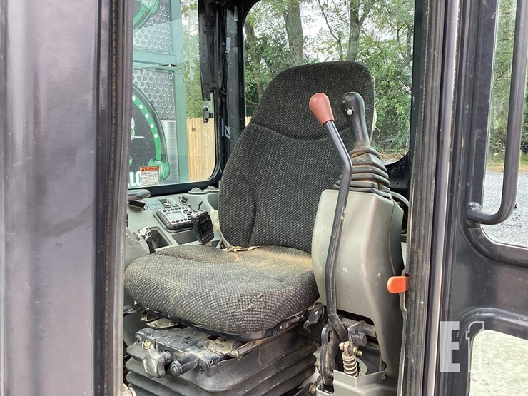 2014-bobcat-e32-image-15