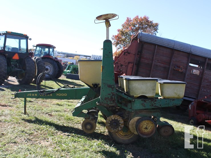 john-deere-7000-image-6