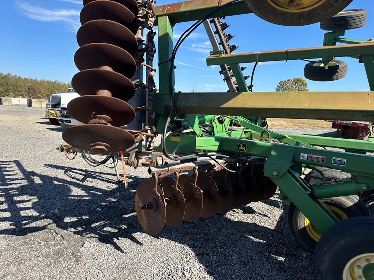 john-deere-637-image-25