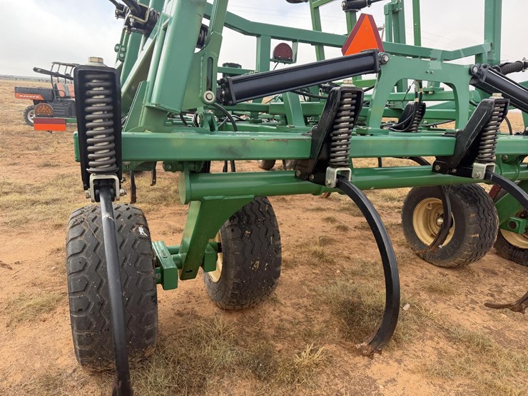 great-plains-6330uc-image-9