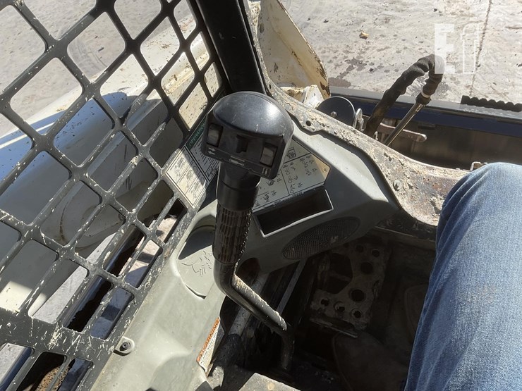 2015-bobcat-t550-image-15