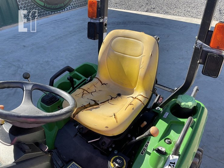 2014-john-deere-1023e-image-12