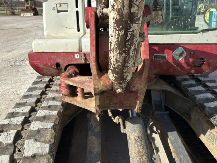 takeuchi-tb145-image-24