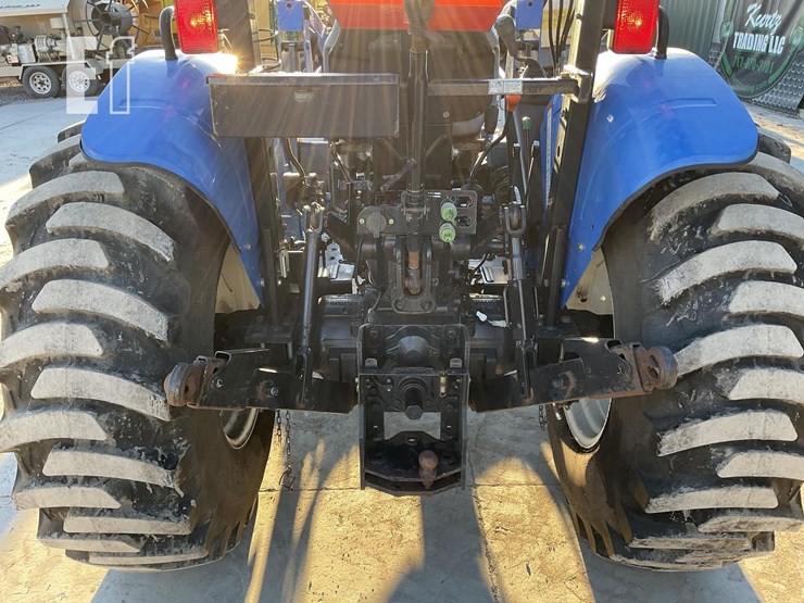 2017-new-holland-workmaster-50-image-11