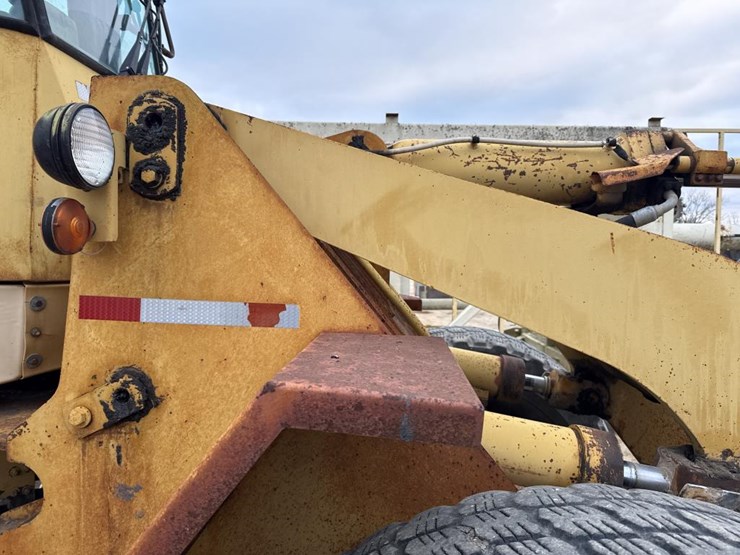 1988-caterpillar-936e-image-20