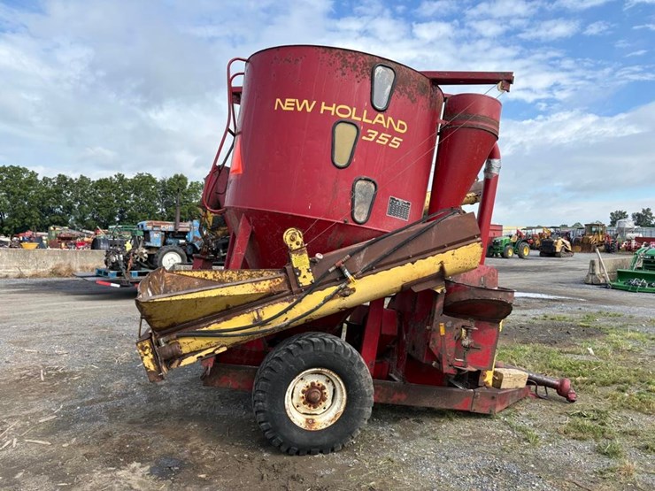 new-holland-355-image-5