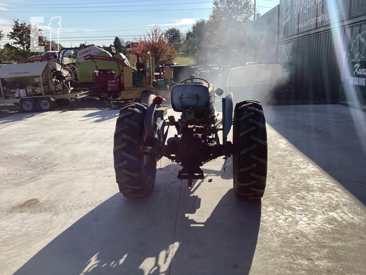 1967-ford-3000-image-3