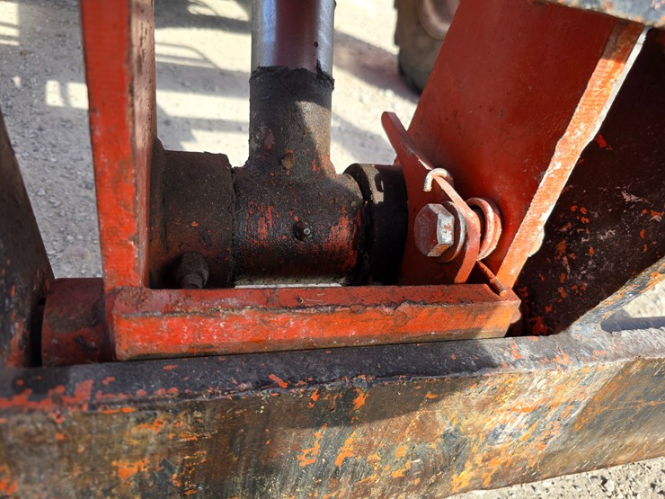 1994-jlg-8042-image-46