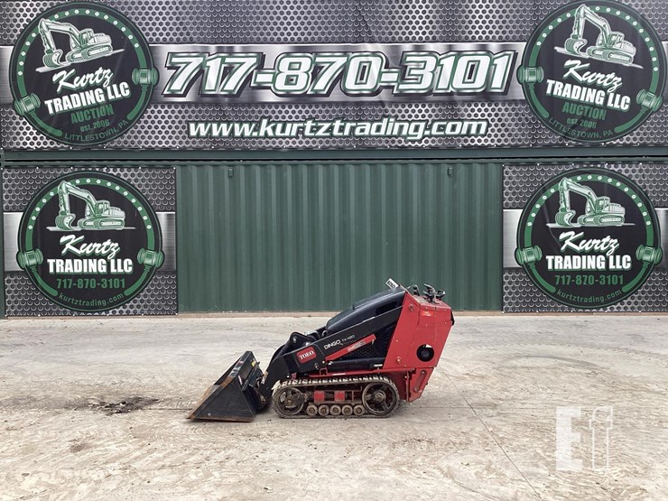 2010-toro-dingo-tx420-image-1