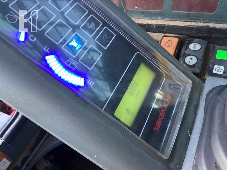 2016-takeuchi-tl8-image-20