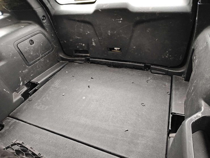 2018-ford-explorer-image-32