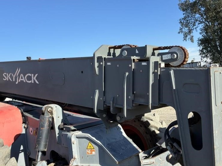 2018-skyjack-sj1056th-image-8