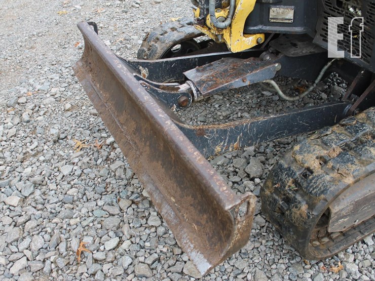 yanmar-vio25-image-3