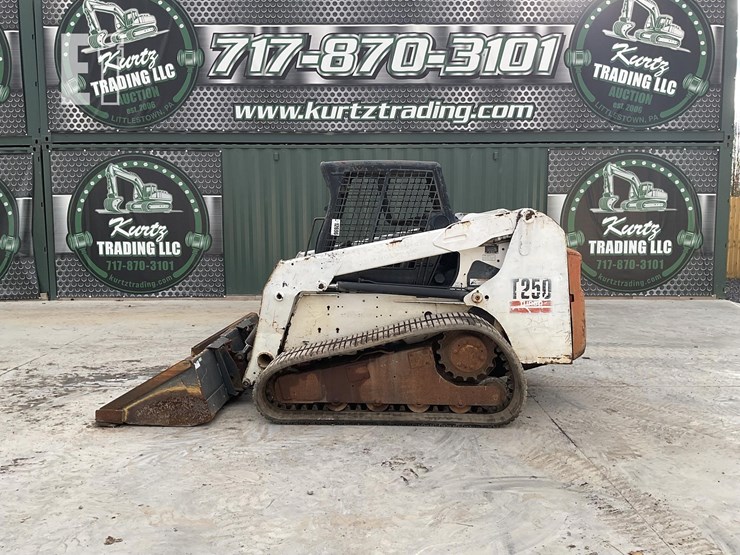 2005-bobcat-t250-image-1