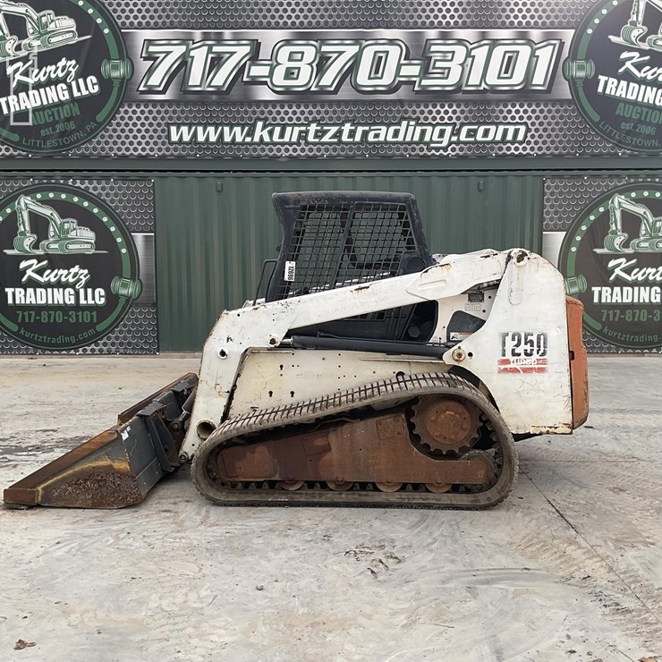 2005 BOBCAT T250