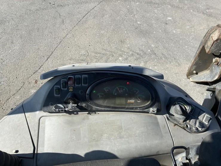 2018-case-580sn-image-23