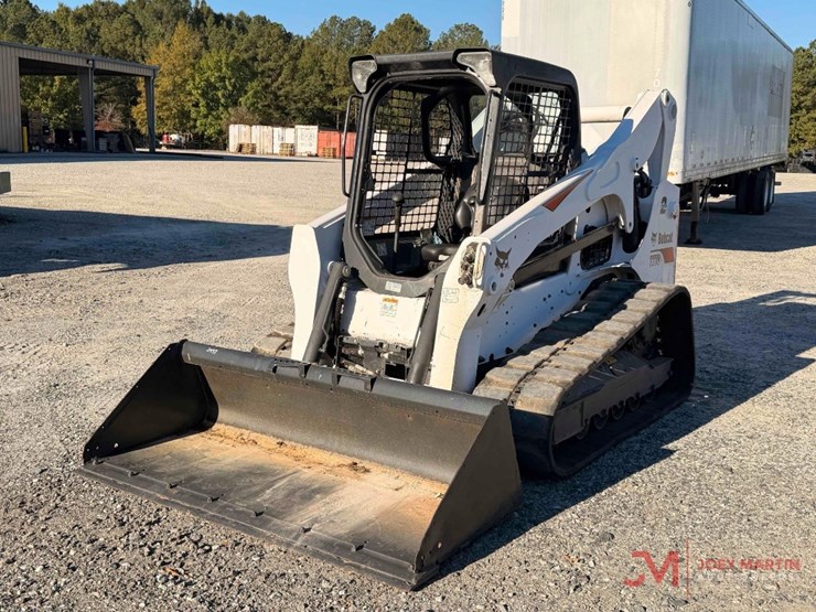 2022-bobcat-t770-image-6