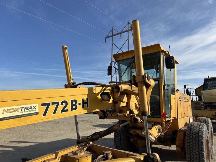 1989-john-deere-6-image-15