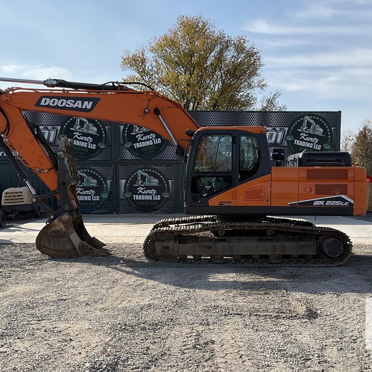 2022 DOOSAN DX225 LC