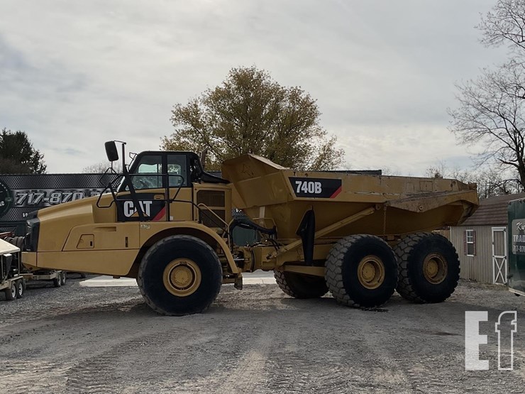 2013-caterpillar-740b-image-1