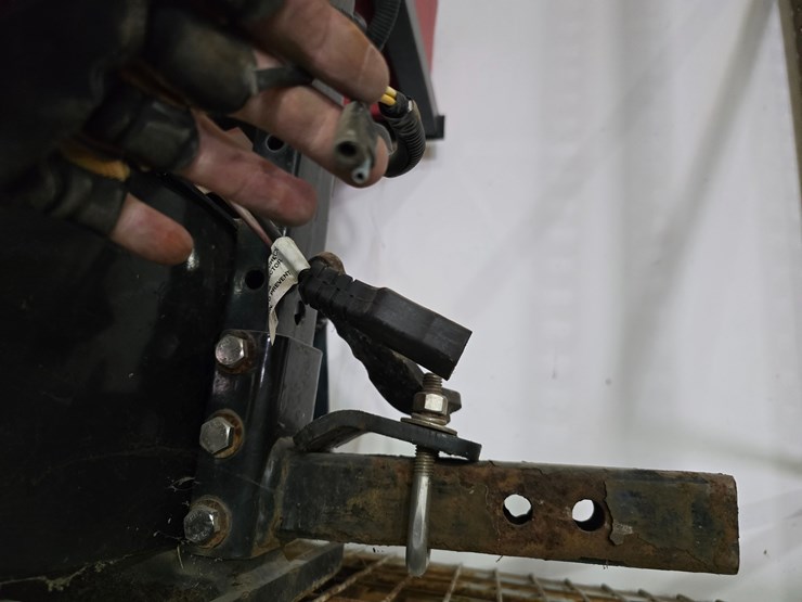 #22371-•-western-2500-bumper-hitch-spreader-image-4