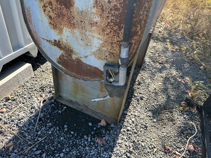 #32811-•-~260-gallon-fuel-tank-w/-pump-image-6