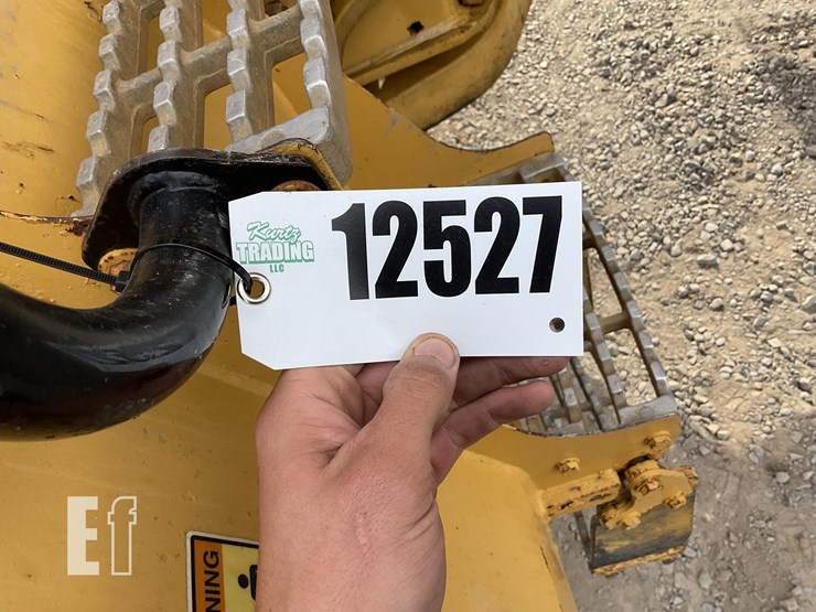 2013-caterpillar-740b-image-18