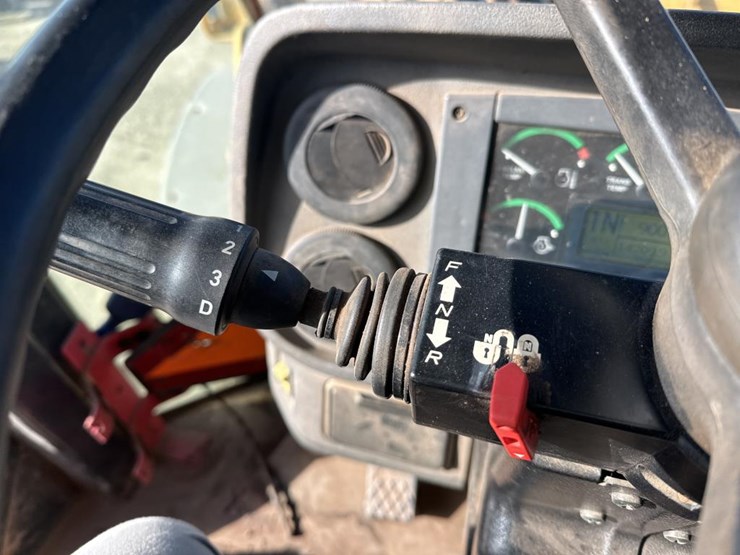 2006-deere-744j-image-34