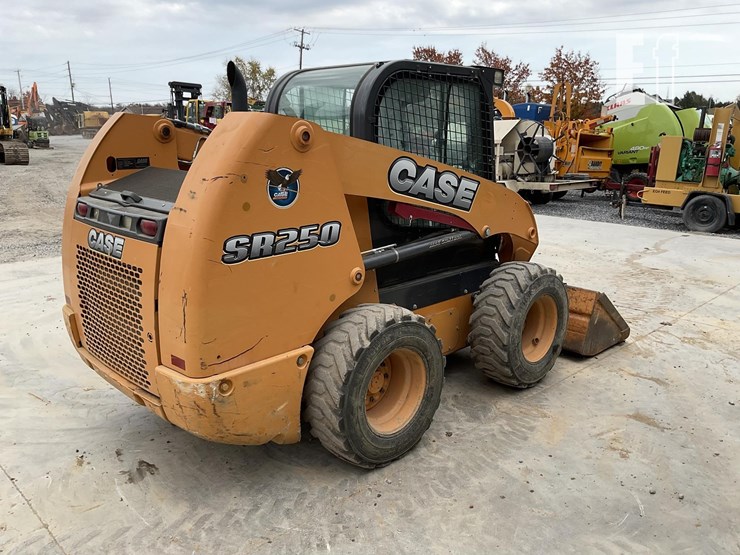 2015-case-sr250-image-4